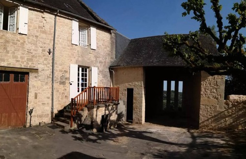 Saint-Robert House | 95 m² House ∙ 3 bedrooms ∙ 6 guests