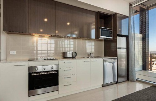 Adelaide Central Business District Apartment | 95 m² Serviced apartment ∙ 3 bedrooms ∙ 127 guests