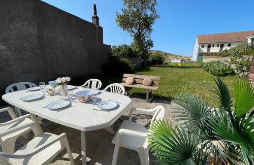 Bleriot-Plage Apartment | 97 m² Apartment ∙ 3 bedrooms ∙ 6 guests