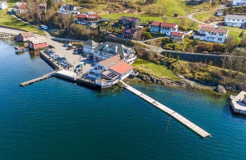 Lysekloster Apartment | 98 m² Apartment ∙ 2 bedrooms ∙ 6 guests