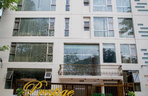 Bahan Hotel | 98 m² Hotel ∙ 2 bedrooms ∙ 6 guests