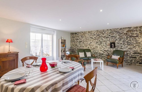 Saint-Lo House | 99 m² Gîte ∙ 2 bedrooms ∙ 4 guests