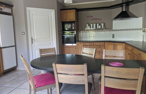 Ploudaniel House | A 15mn des Plages, Relaxation Assurée, Paradis Pour les Enfants et Parents