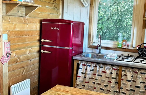 Henansal Cabin | A 2 bedroom luxury lodge with heated covered pool