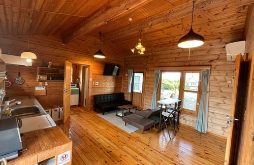 Motobu House | A 2LDK log house that can be enjoyed by families a/Kunigami-gun Okinawa