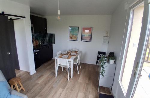 Merville-Franceville-Plage Apartment | A 300m de la plage, appartement moderne et cosy