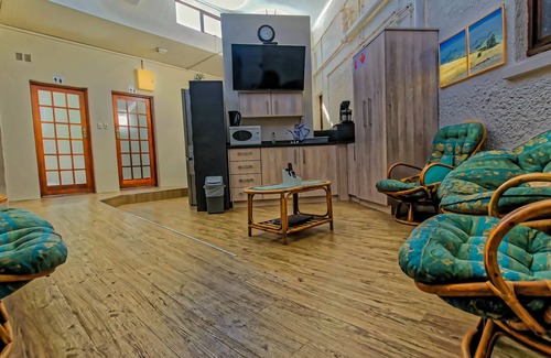 Port Elizabeth House | A&A Guesthouse