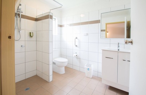 Proserpine Hotel | A & A Motel