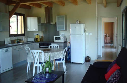 Beynat House | A balcony overlooking Lac de Miel