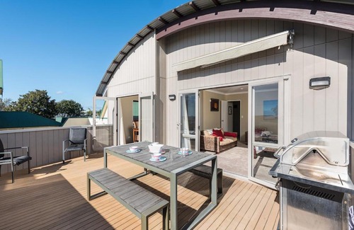 Papamoa Beach House | A Beach Barn Haven - Papamoa Holiday Home