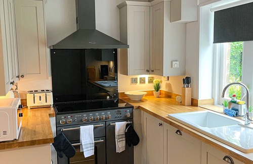 Royal Tunbridge Wells House | A beautifully renovated 5 Bedroom House with outdoor space and private Garden