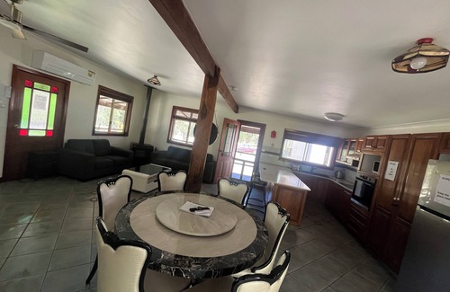 Booral Cottage | A beautiful cottage in Booral