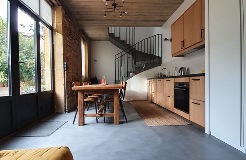 Iguerande House | A beautiful escape between the Loire and the hills