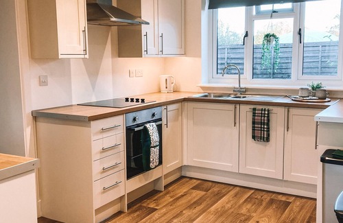 Godalming House | A beautiful three bedroom converted stable cottage