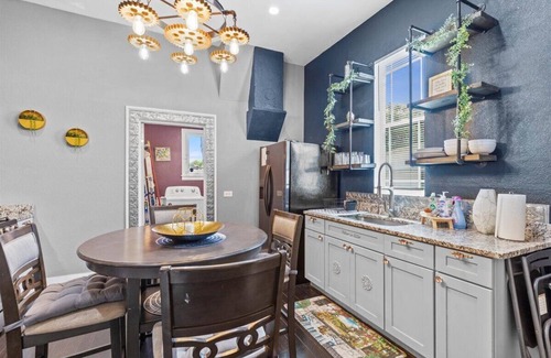Nevada Street House | A Chic 3/2 Historic Retreat! Walk to the Alamodome and Riverwalk w/Free Parking.