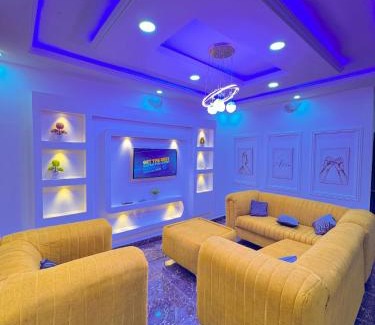 Umudike House | A Classy Room - The Paletinos