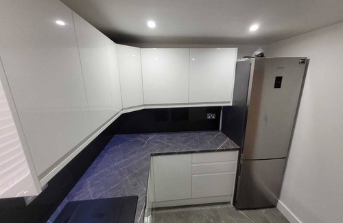 Aveley Apartment | A comfortable and modern apartment complex with a warm and homely feeling.