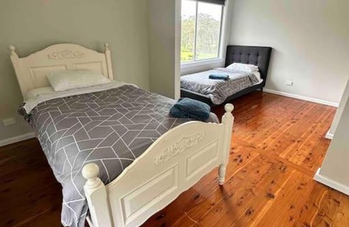 Kenthurst House | A Complete Family House approximately 3km from Town Center