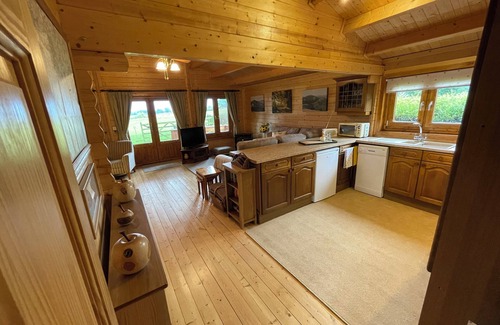 Grimley Cabin | A Cosy, pet-friendly, Rural Cabin with far reaching views over the countryside