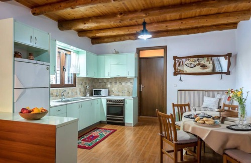 Lakkoi Cottage | A cottage perfect for quiet vacation, inside the nature and close to Samaria.