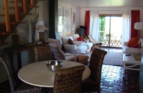 Alcantarilha House | A country house near the beach