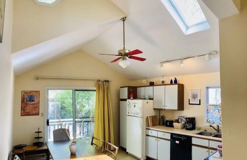 Union Pier House | A cozy cottage tucked away in the heart of Union Pier!