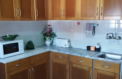 Bombarral House | A cozy family home with a private patio. Excellent location, 1 km from the A8.