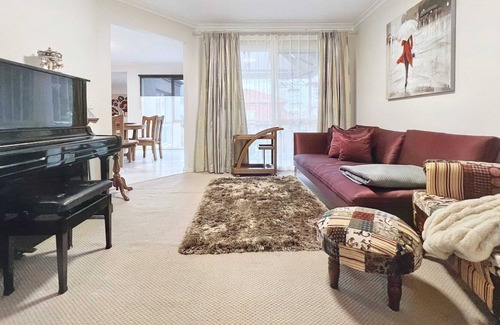 Doncaster House | A Cozy Family House in Doncaster