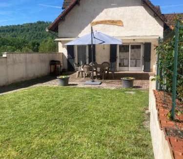 Sault-Brenaz House | A deux pas du Rhone