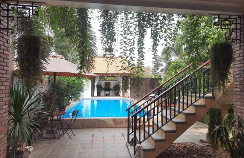 Saint Kitts and Nevis House | A Dreamy, Lush, Open-Air Villa with a New Pool