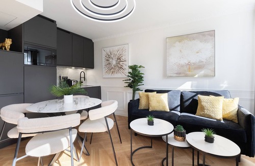 Quartier de la Goutte-d'Or Apartment | A Elegant 1-BR with Services in Batignolles