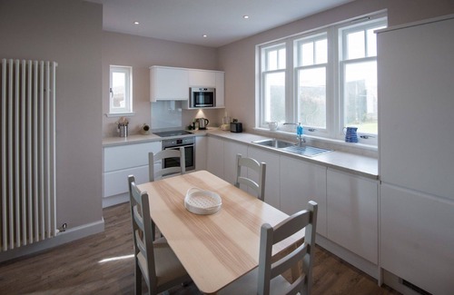 Earlsferry Apartment | A fabulous period house, fantastic for large gatherings