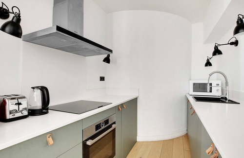 Odeon Apartment | A Fantastic 4BR/4BA in Saint Germain
