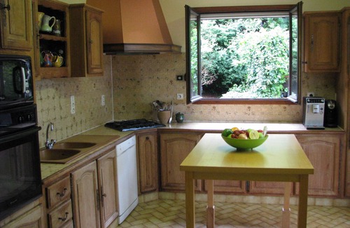Genis House | A fine 3-bedroomed Périgourdine house, ideal for family holidays.
