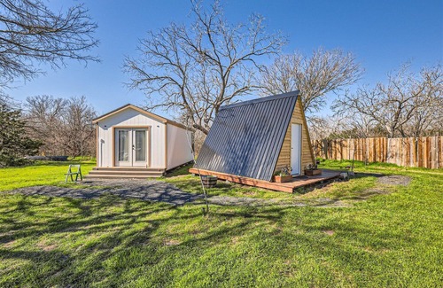 Del Valle Cabin | A-Frame cabin on 5 acres, just 20 mins from downtown