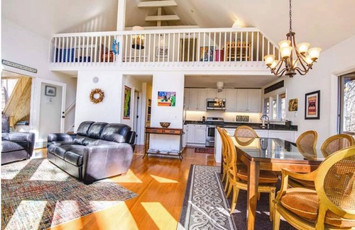 Hurdle Mills Ski Chalet | ★ A-frame in the country ★