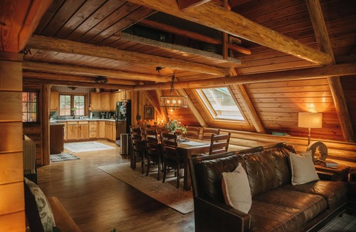Packwood Cabin | A Frame Log Cabin, Ski, Hike, Explore, EV Charger, Hot Tub