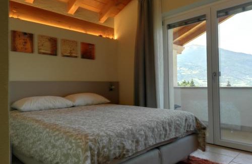 Aosta House | A&G Apartment Aosta - Elegante Casa 100 mq su due piani con Wi-Fi-giardino-parcheggio