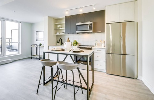 Harwood Apartment | A Gem in the Junction