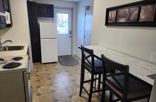 Tillsonburg Apartment | A Generational home that feels likenYour home away from home.