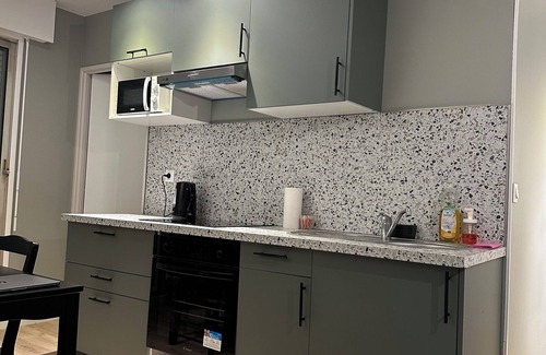 Quartier des Eaux-Claires Apartment | A Grenoble favorite! Ideally located in the heart of the city with a beautiful view