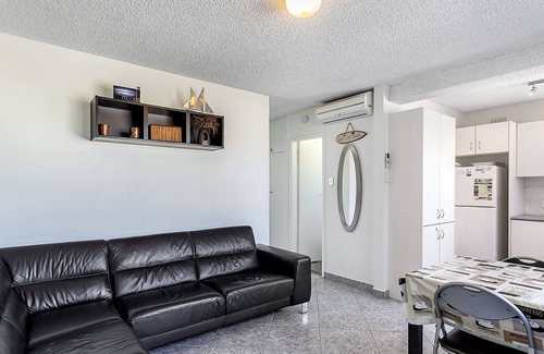 Soldiers Point Apartment | A ground floor unit, just 20m from the water