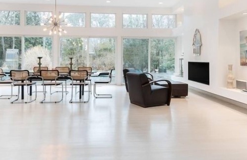 Quogue House | A Hamptons gem, Near the Beach!