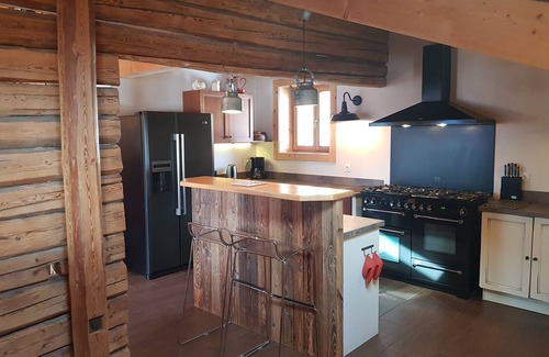 Hauteluce Ski Chalet | A hidden paradise with 10-seat Jacuzzi and outdoor sauna, beautiful view