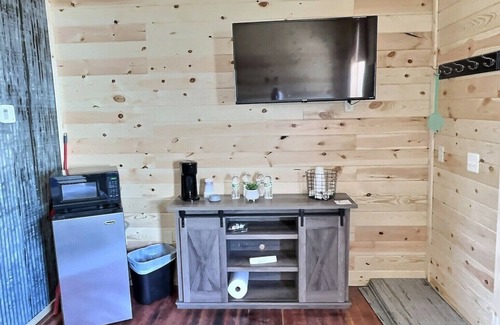 Waumandee Cabin | A "Hideaway" from the hectic everyday life in the heart of Buffalo County.