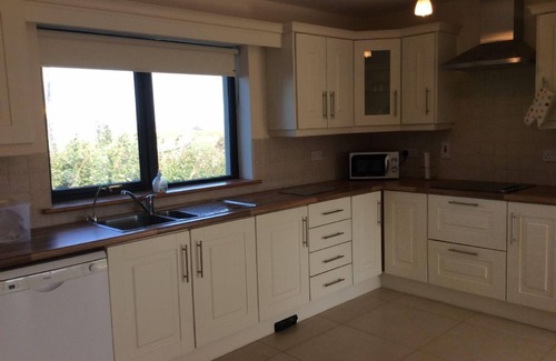 Kilmore Cottage | A holiday home that sleeps 8 guests in 4 bedrooms