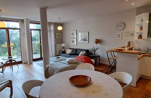 Oudergem Apartment | A home in a peaceful heaven 15 min away from the Grand Place