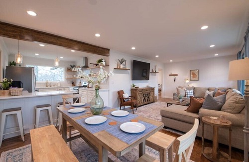 Norcross House | A House, Cottage, & Tiny Home in Downtown Norcross called "Crossing Collective"