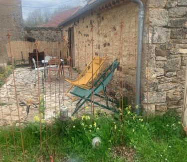 Sauveterre-la-Lemance House | A l'Orée des Vignes