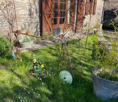 Sauveterre-la-Lemance House | A l'Orée des Vignes